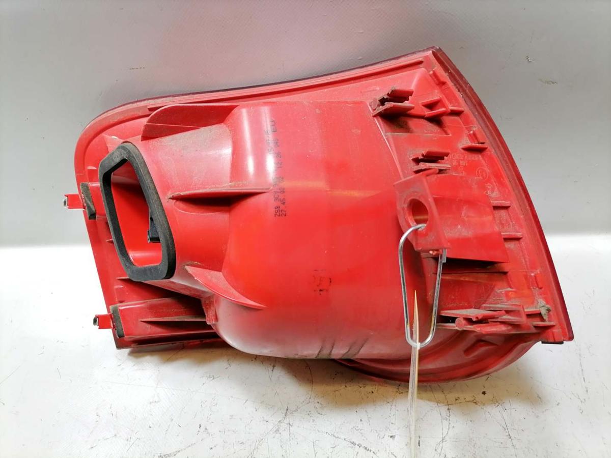 VW Passat 3C original Rücklicht Rückleuchte Schlussleuchte rechts Kombi Bj.2005